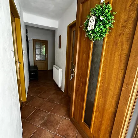 U Labe Dom wakacyjny Stanovice (Hradec Kralove)